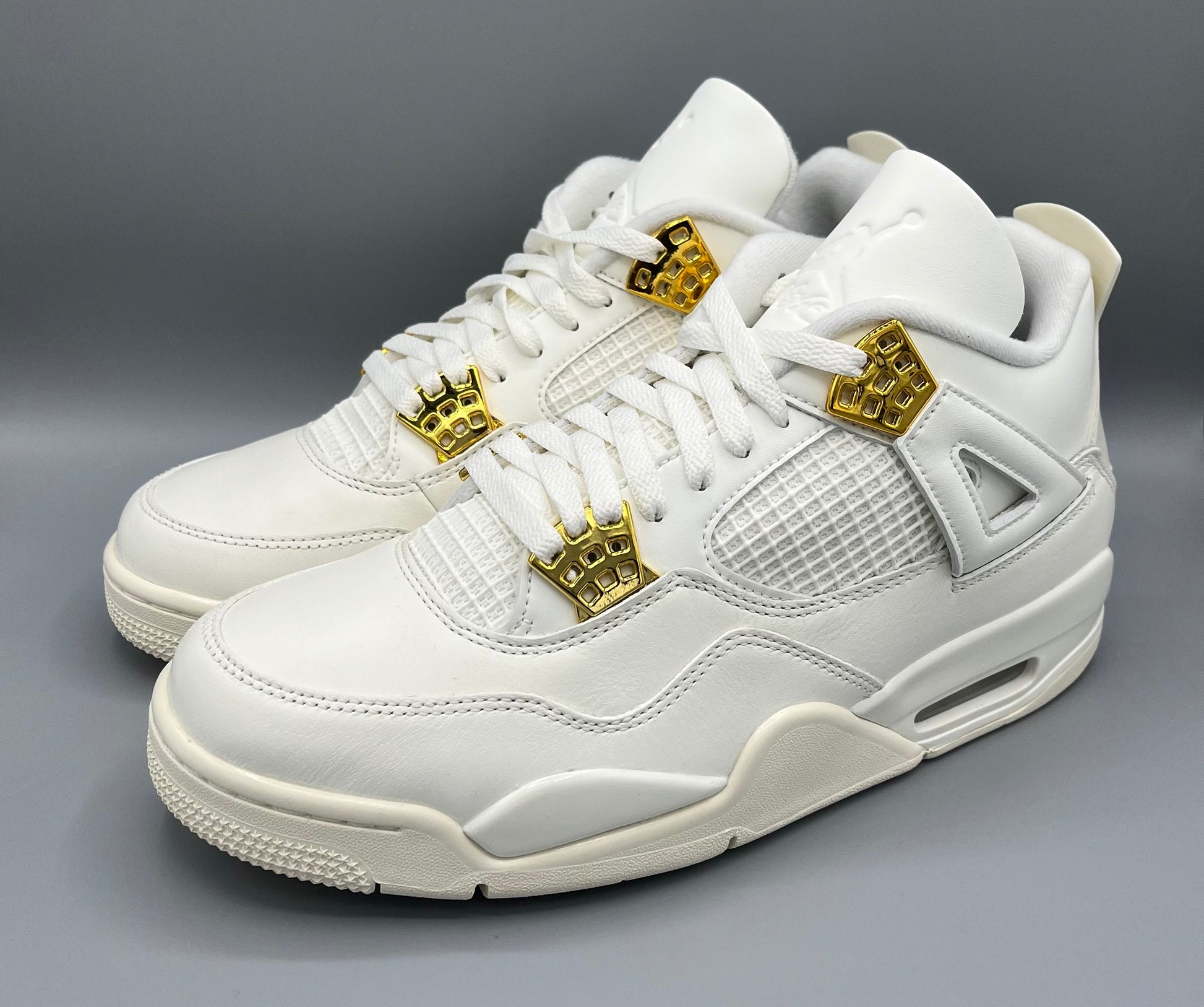 Air Jordan 4 "Sail Metallic Gold" - snkrs83