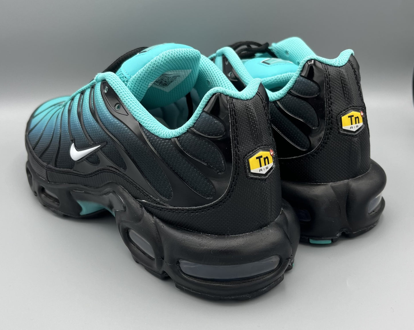 Air Max Plus "Light Retro" - snkrs83