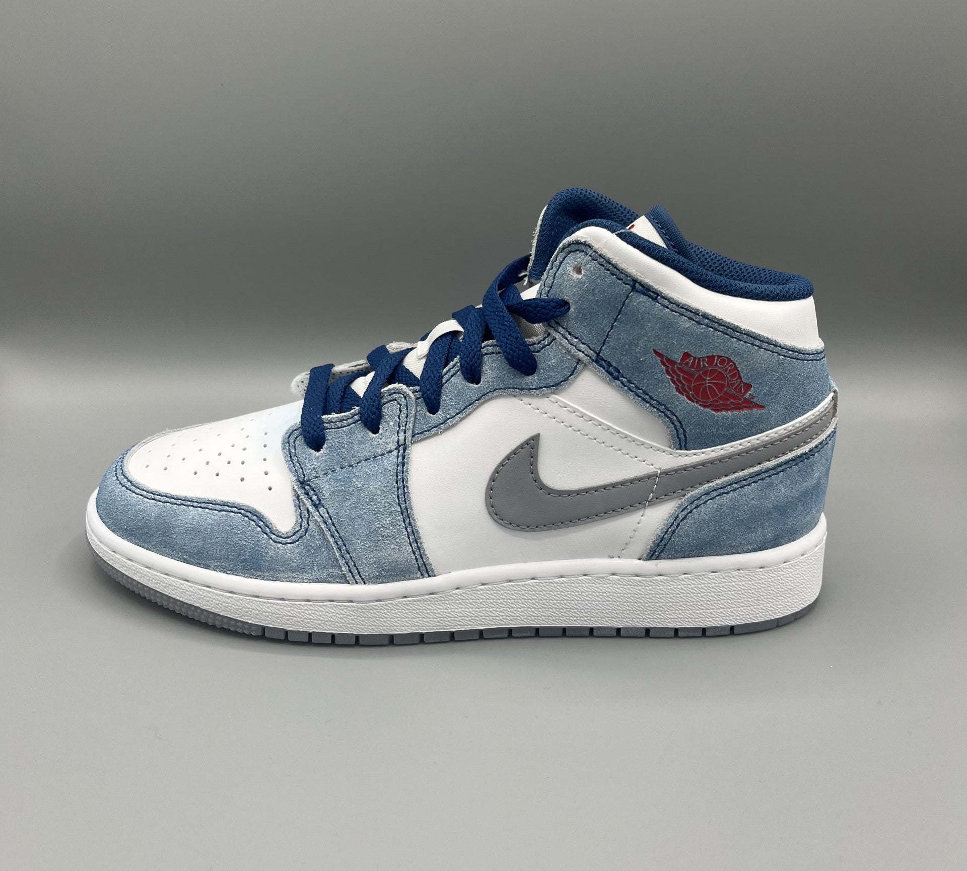 Air Jordan 1 Mid SE "French Blue" - snkrs83