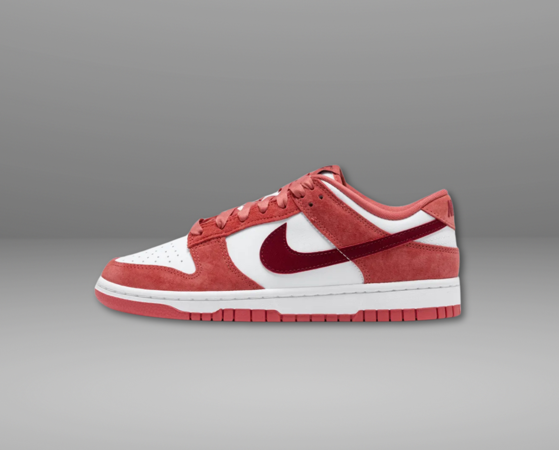 Dunk Low "Valentine's Day" - snkrs83