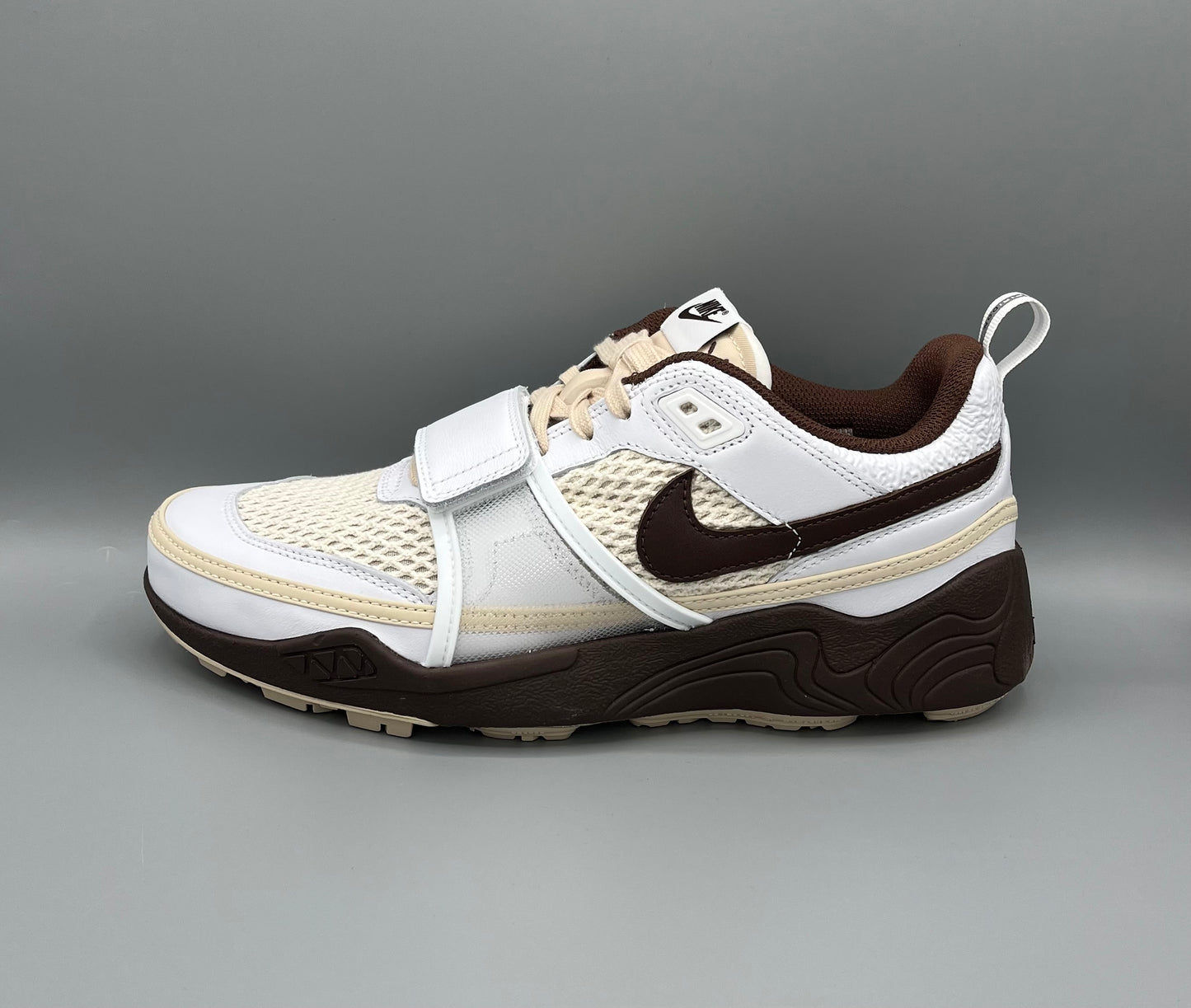 Nike Zoom Field Jaxx x Travis Scott "Light Chocolate"