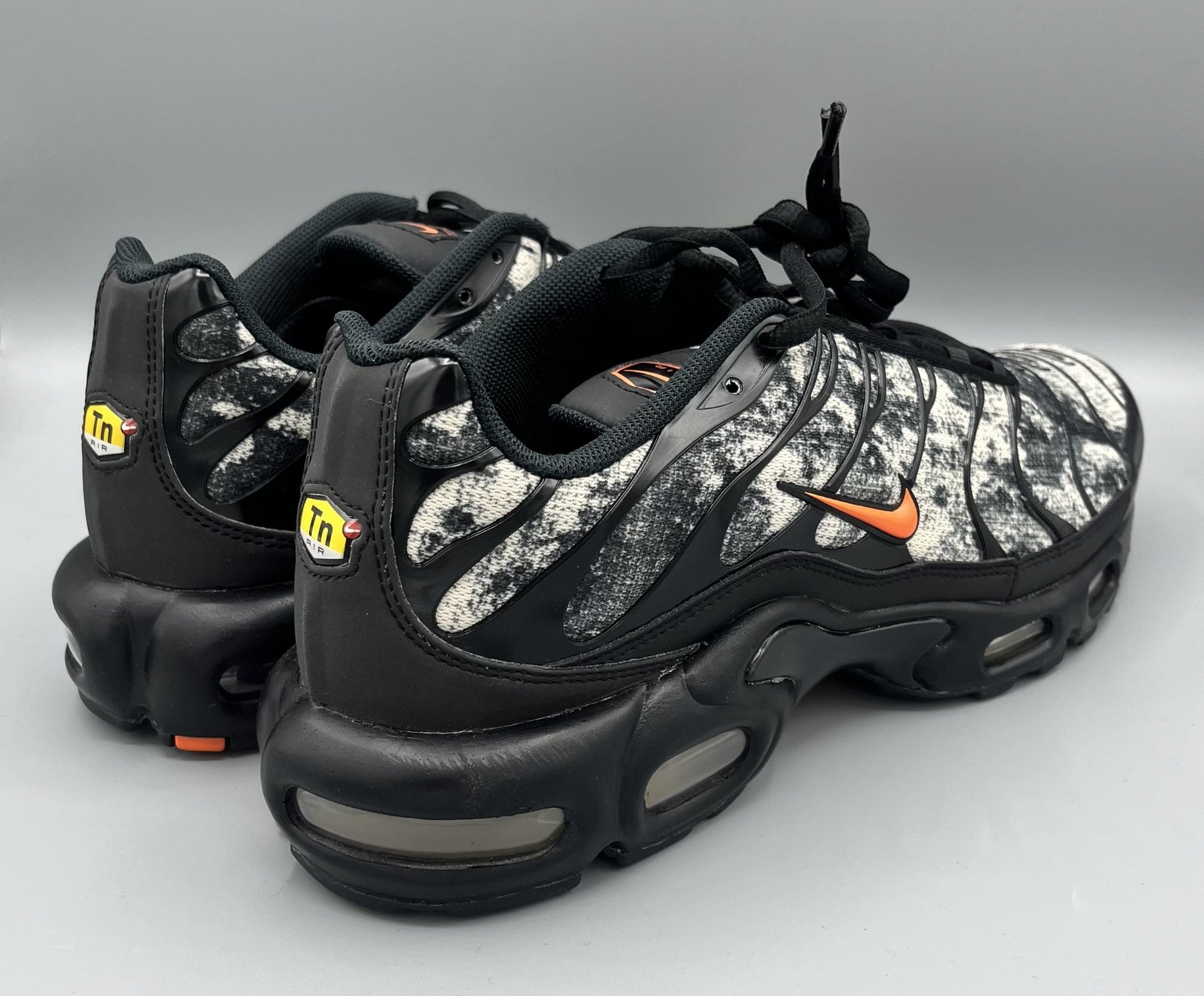 Air Max Plus "Black Orange Camo" - snkrs83