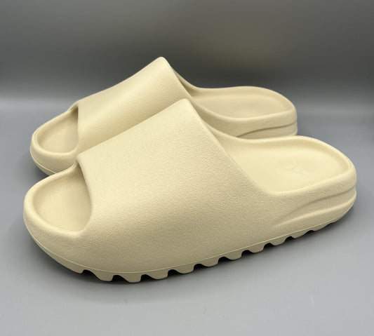 Yeezy Slide "Bone" - snkrs83