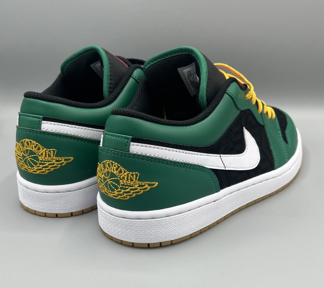 Air Jordan 1 Low SE "Holiday Special" - snkrs83