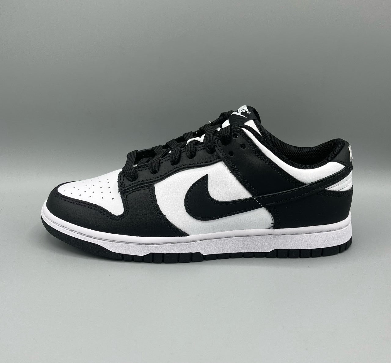 Dunk Low Retro "Black and White" - snkrs83