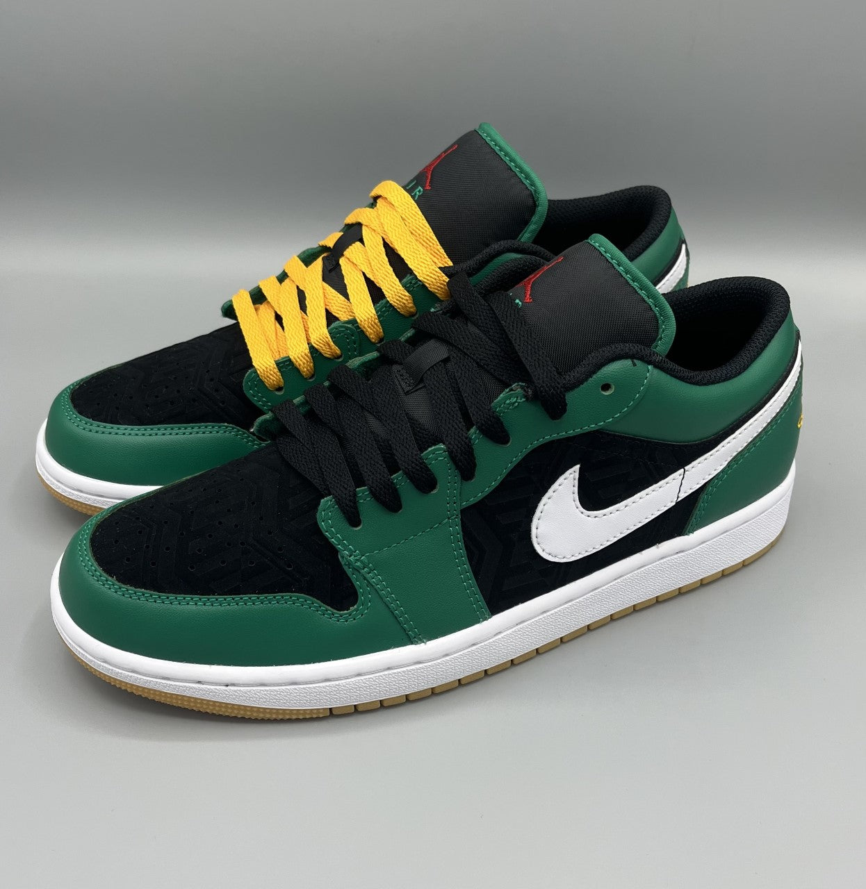 Air Jordan 1 Low SE "Holiday Special" - snkrs83