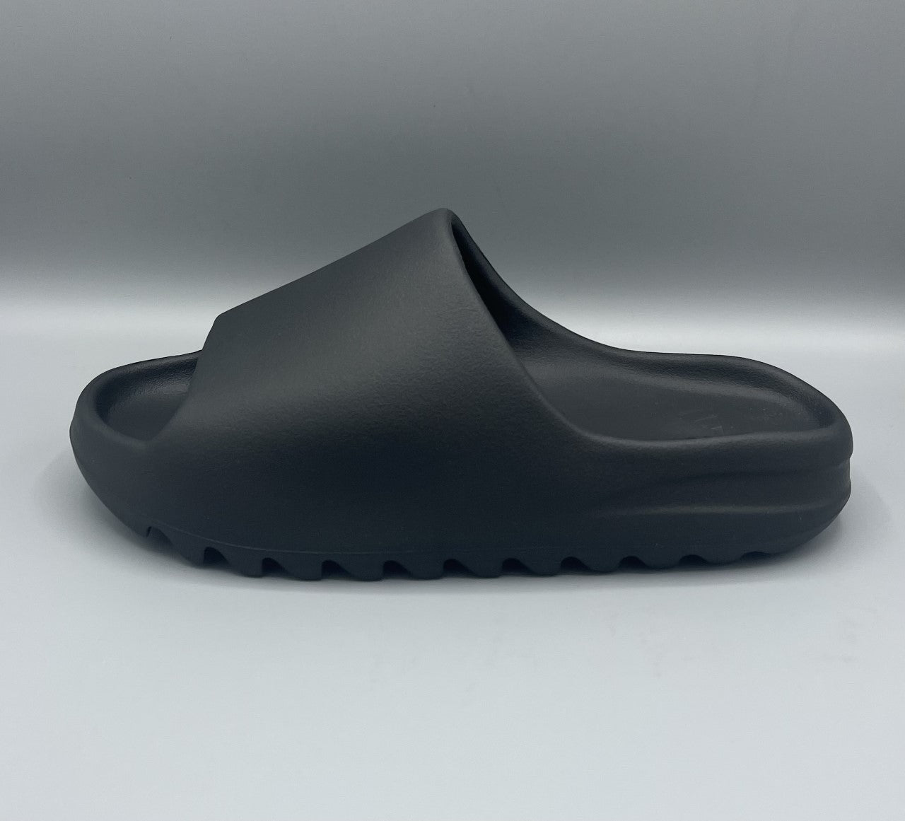 Yeezy Slide "Onyx" - snkrs83